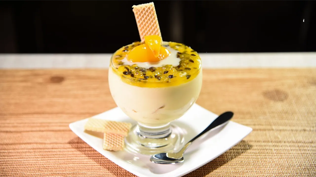 Así puedes preparar un delicioso postre, un mousse de maracuyá