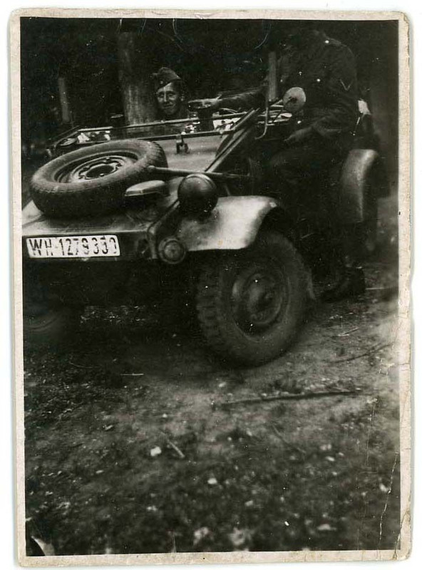 Kübelwagen im Gelände Nummernschild, SdKfz