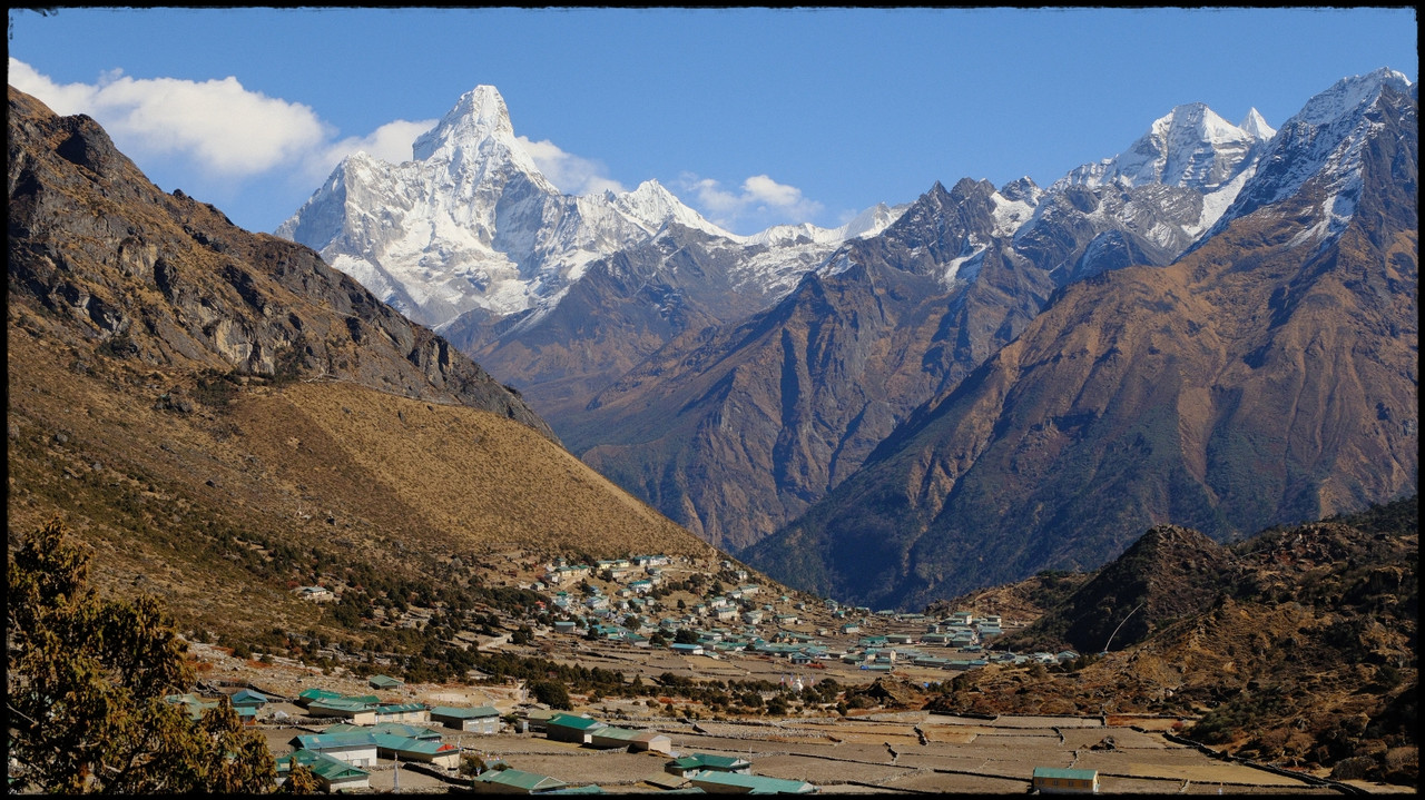 Día 3. Día de aclimatación: Hillary Memorial, Khunde & Khumjung - Everest Three Passes Trek: tres pasos, tres cimas, tres campos base (9)