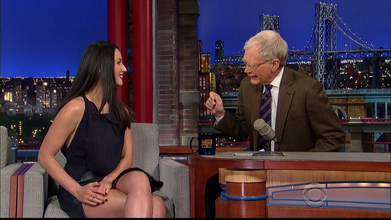 olivia-munn-thigh-show-spectacular-letterman-dec-10-2014-23
