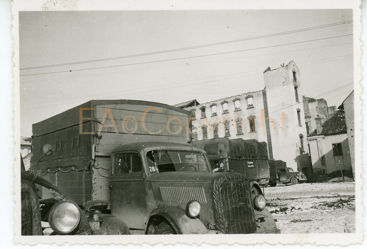 Russland Kämpfe LKW Truck Camion Foto