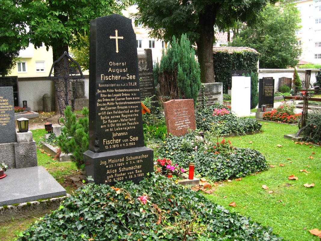 2006.09.18 Anzengruberstraße Mil. Friedhof_02