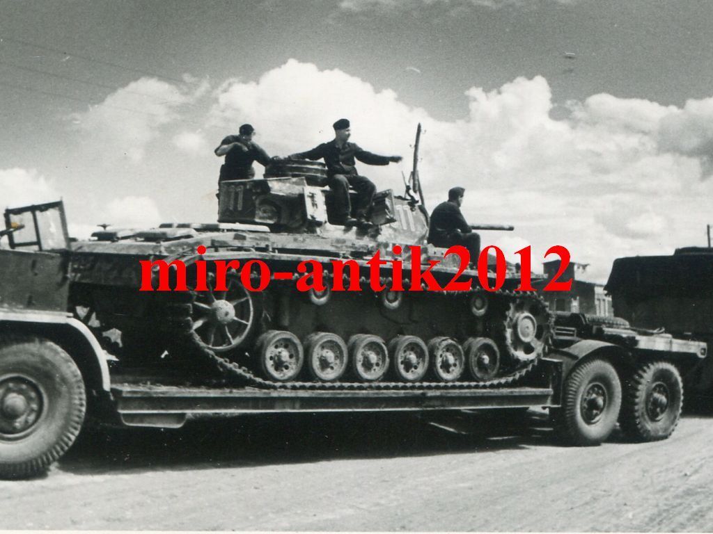 Foto, Wehrmacht, Panzer III auf Sonderanhänger 1