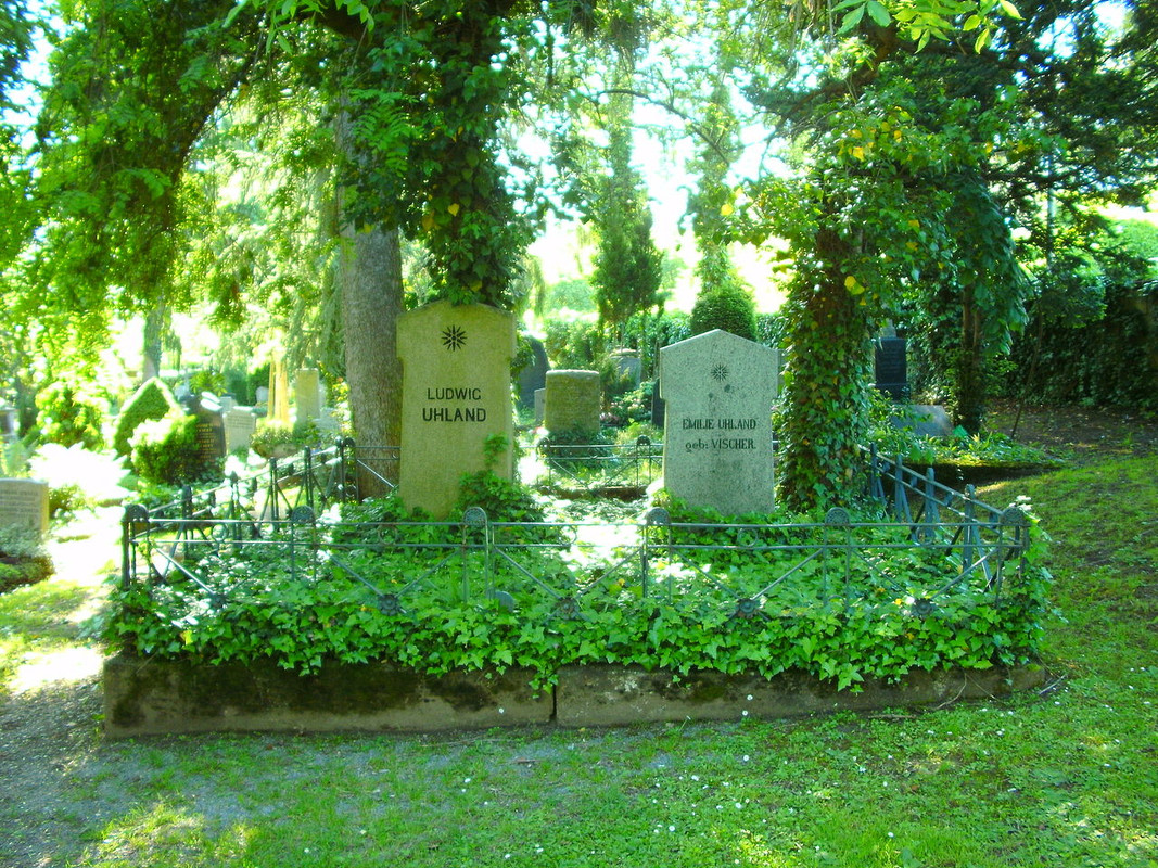 1280px-Stadtfriedhof_Tübingen_i