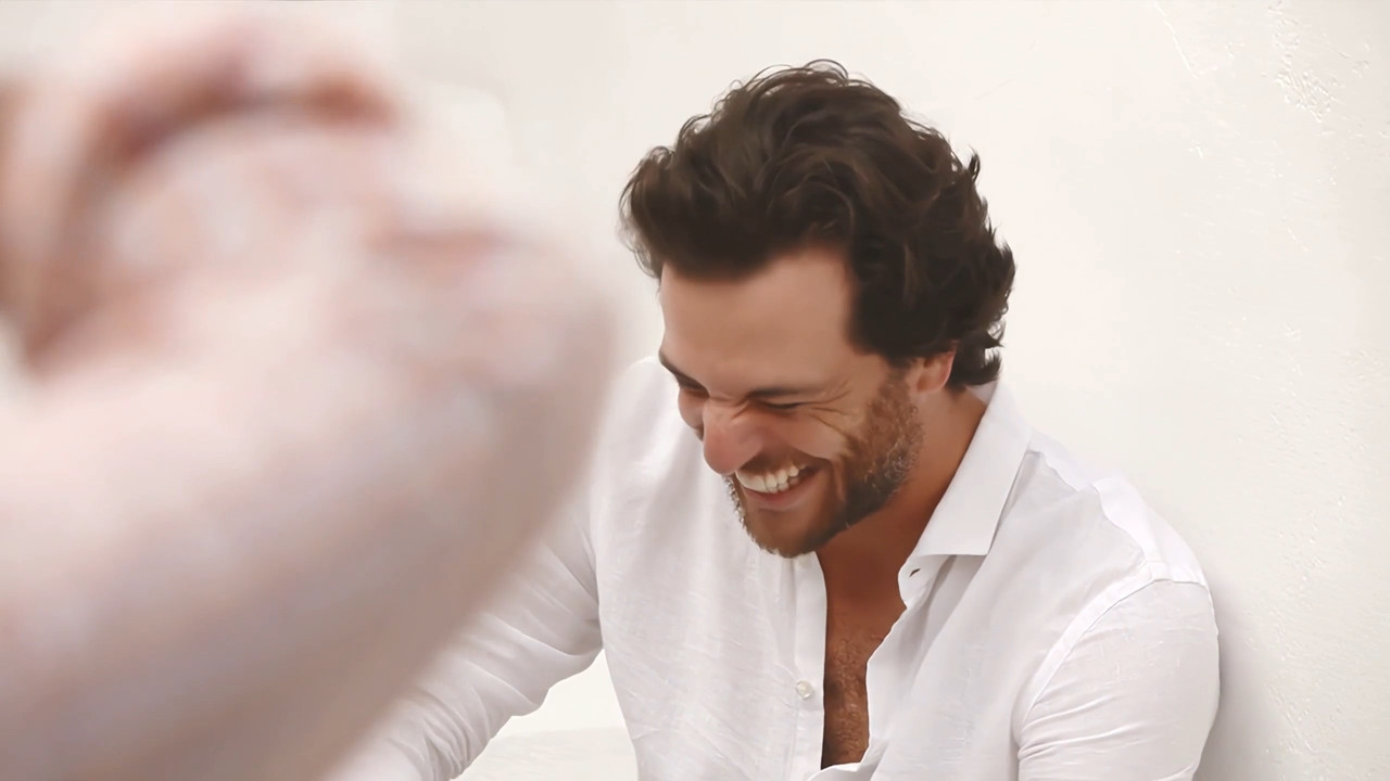 https://i.postimg.cc/zDjB600K/Isto-Gente-Making-of-Photoshoot-Alinne-Moraes-e-Rodrigo-Lombardi-ts-snapshot-02-40-911.jpg