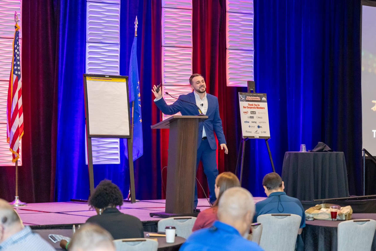 Chris Michael delivering a live behavioral intelligence training session