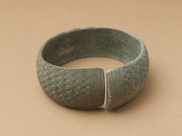 M012_KM37835_1