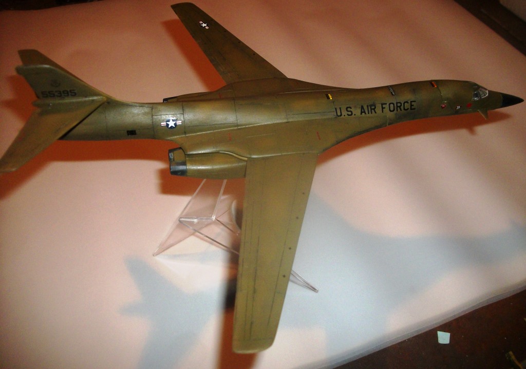 B-1 Bomber. 1/144. Lindberg models. (Bronze Medal in IPMS) - FineScale  Modeler - Essential magazine for scale model builders, model kit reviews,  how-to scale modeling, and scale modeling products
