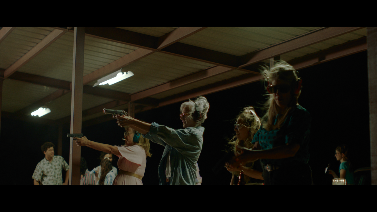 mpv-shot_Love.Lies.Bleeding.2024.2160p.UHD.BDRemux.DV.HDR.HEVC-Нечипорук_00_56_07_0008