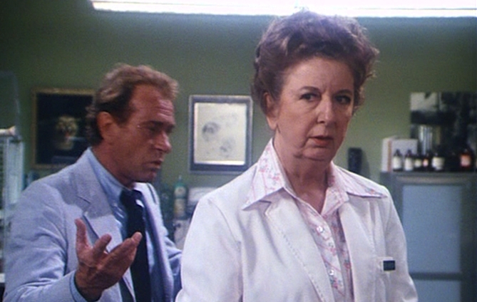 MARY-WICKES-KOLCHAK-5-FOTOR.jpg