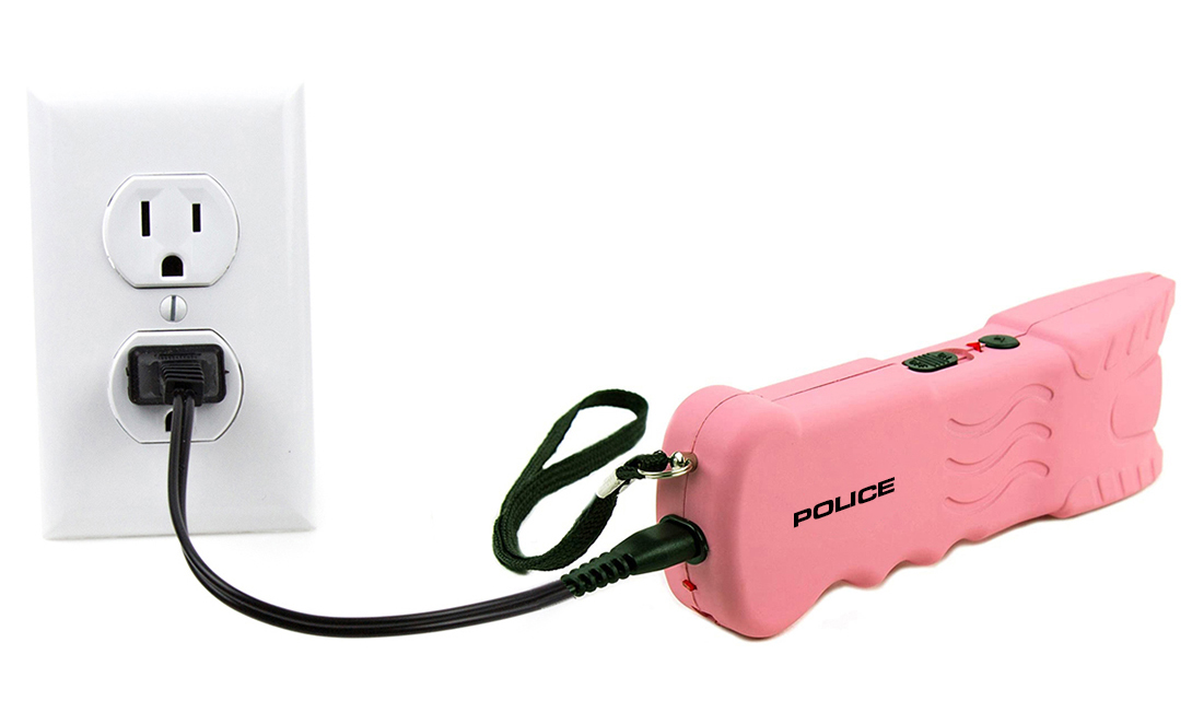 police-stun-gun-taser-flashlight-rechargeable-vipertek-916-pink