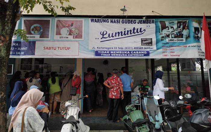 Gudeg Jember Lumintu, rekomendasi kuliner legendaris yang patut dicoba selagi berkunjung ke Jember. 