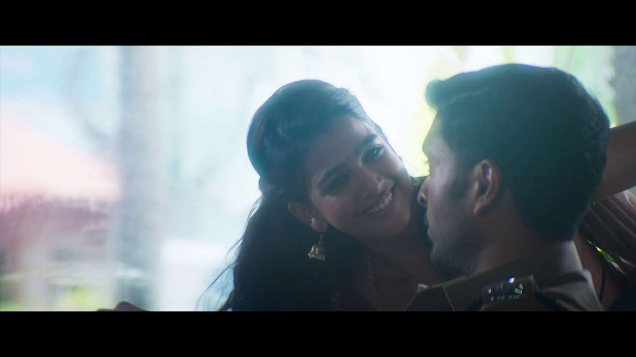 vlcsnap-2023-12-18-01h13m55s292