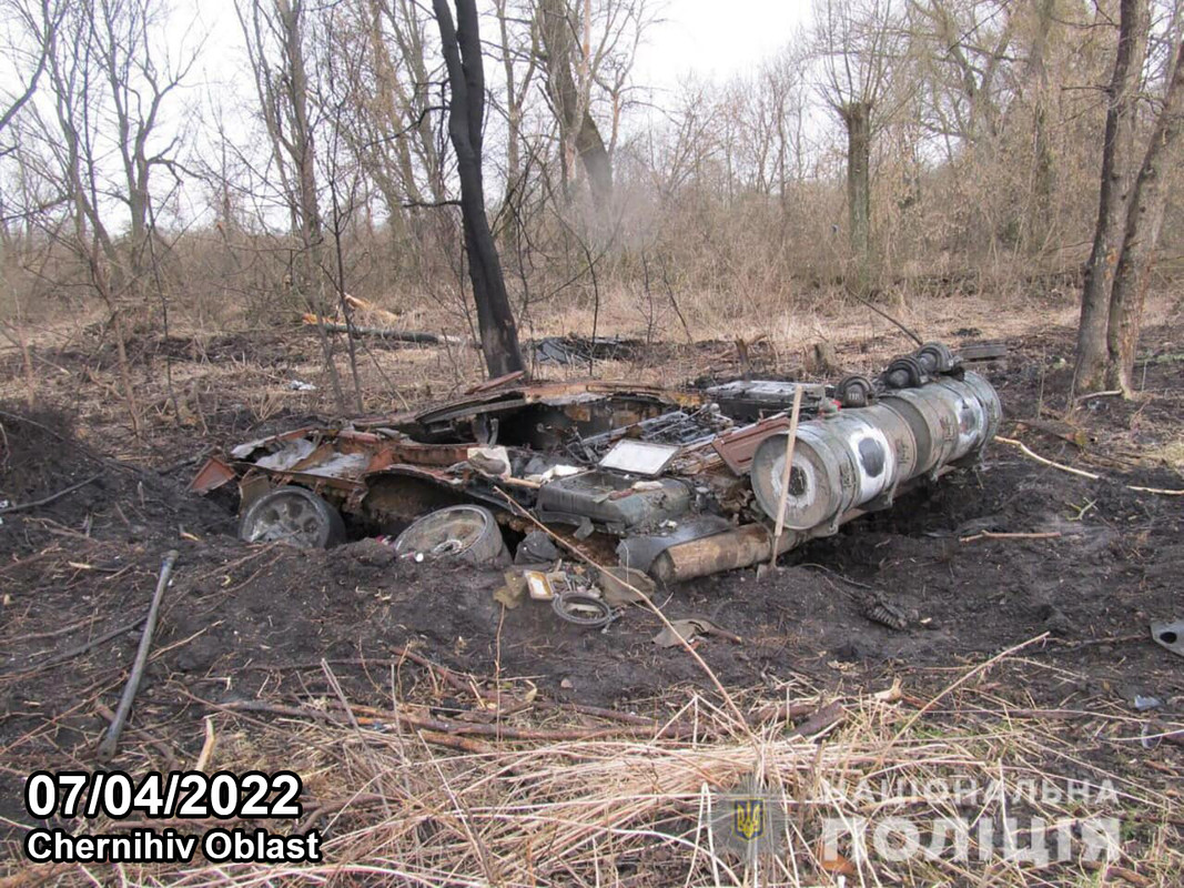 2022-04-07 T-72B3 destroyed Chernihiv