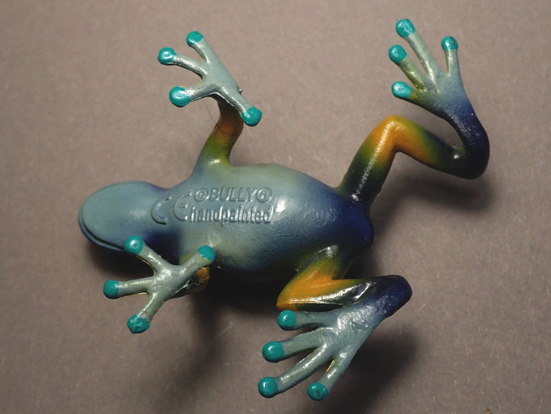 bullyland - Three new beautyful poison dart frogs from Bullyland :-) Bully68522-Underside