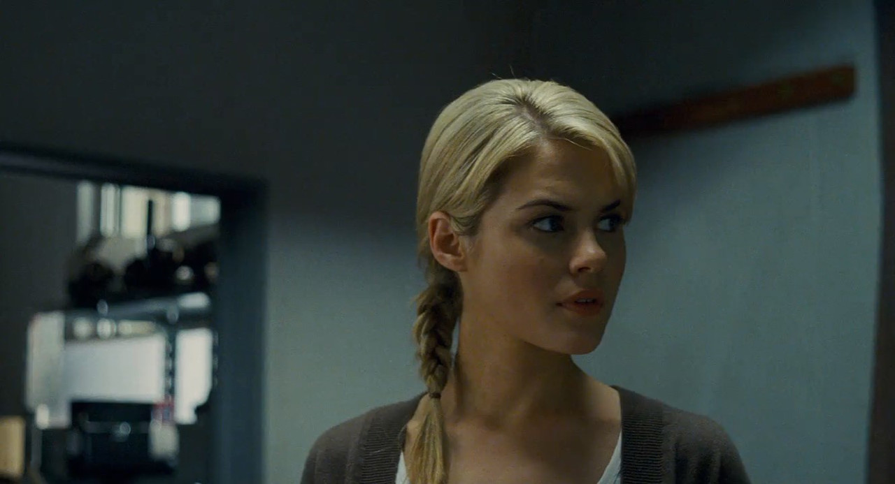 Shutter 2008 BluRay [Hindi + English] 480p, 720p ESub Screenshot