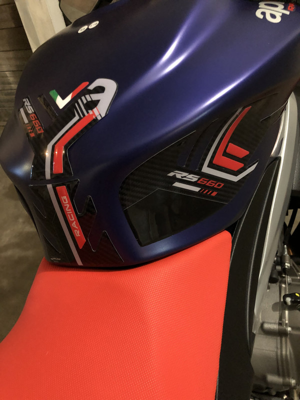 EC5BF8CF-0DDF-448F-B0D5-5E57B782DE6A