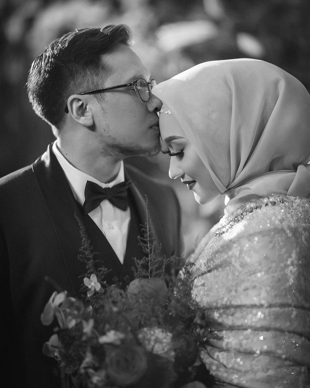 7 Momen manis Dian Pelangi dan suami rayakan ultah pertama pernikahan