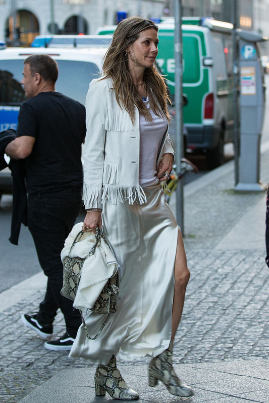 heidi-klum-out-and-about-in-berlin-04-29-2018-4