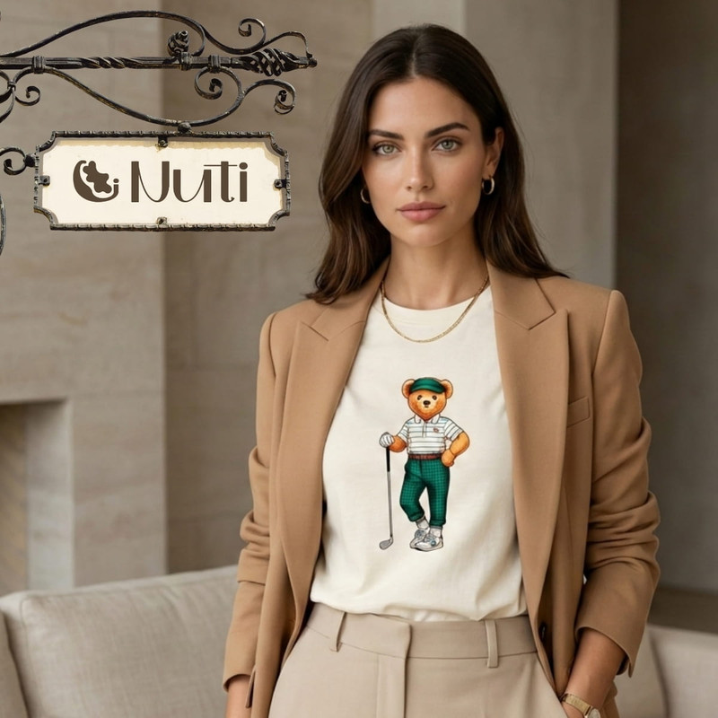 Modelo vestindo camiseta premium Nuti T-Shirts