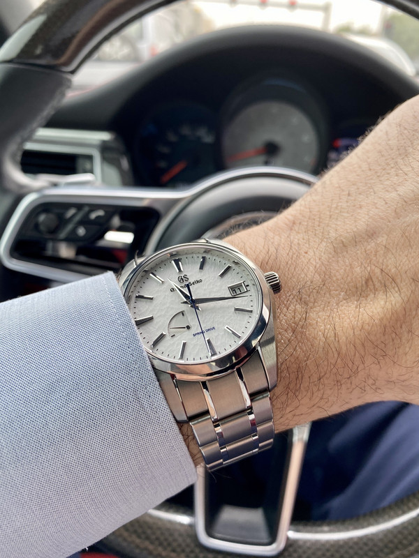 335516BC-02D1-4893-8CCE-8105BEF095F2