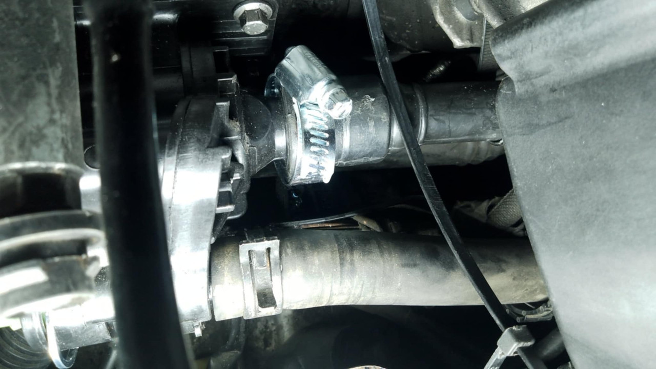 réparation provisoire durite arrière thermostat 307