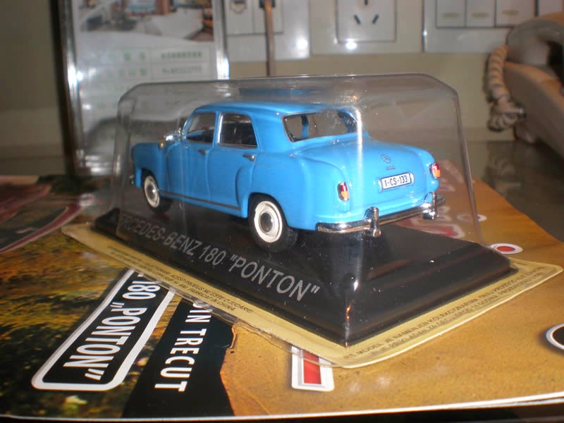 107_mercedes_180_back