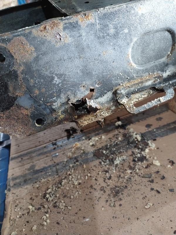 LONGERON CENTRAL D - AR - côté ext.