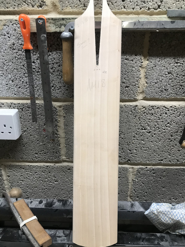 F40FFF93-4972-4276-BB85-C0322ADA7F89