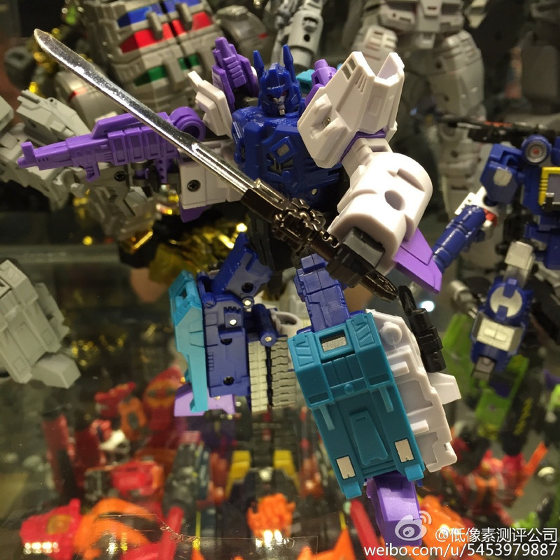 Iron-Factory-Evil-Lord-02