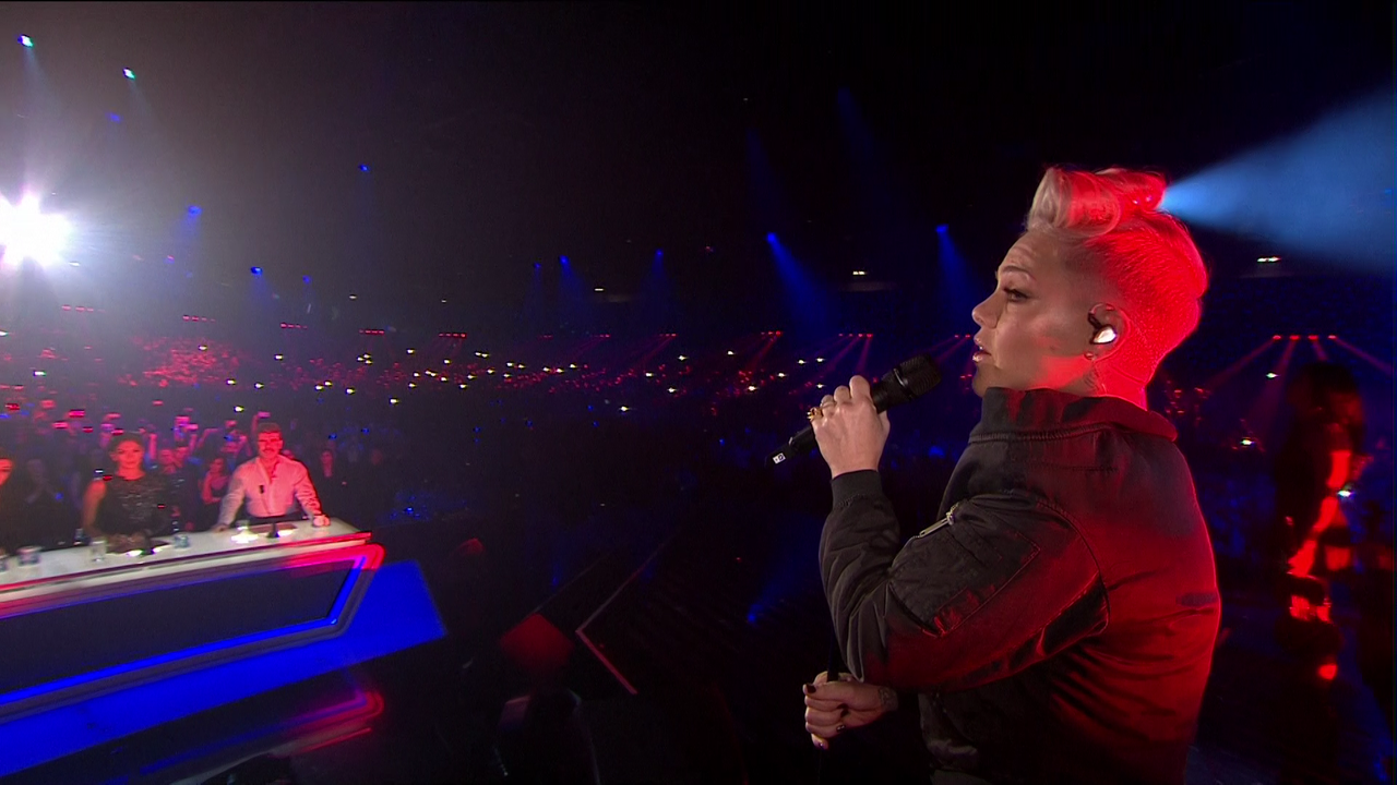 Pink - Beautiful Trauma.What About Us(The X Factor UK,3 dec 2017