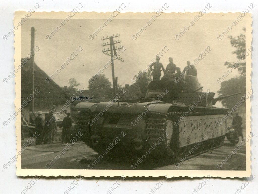 Foto, Wehrmacht, Nahaufnahme, zerstörter Panzer 