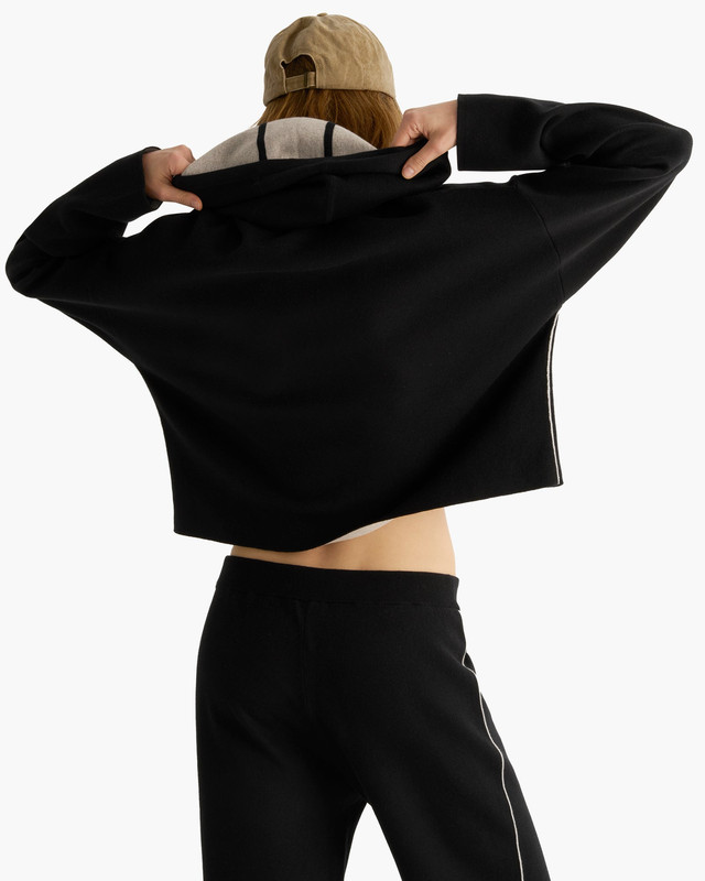 W80098UC PLAITED OVERSIZED HOODIE BLACK SILVER PS26 0042