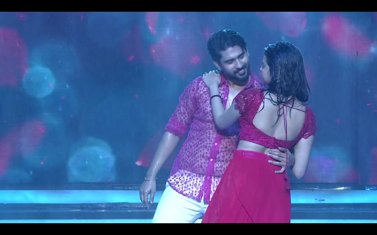 [Image: vlcsnap-2025-10-11-23h47m33s609.jpg]