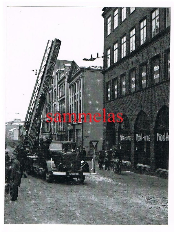 Nachkriegsabzug - Polizei Feuerwehr Feuerlöschpo