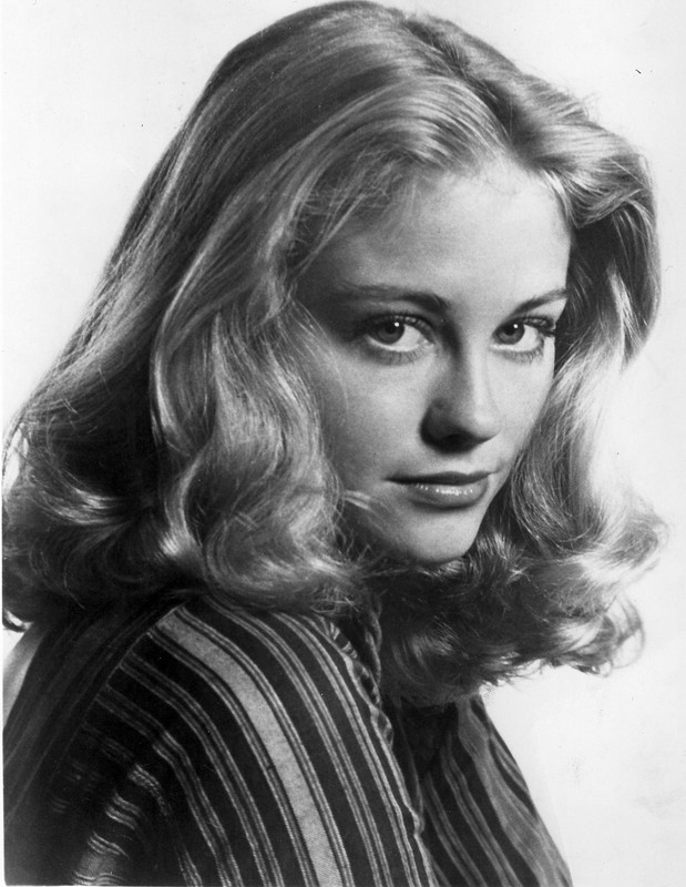 CybillShepherd_b15