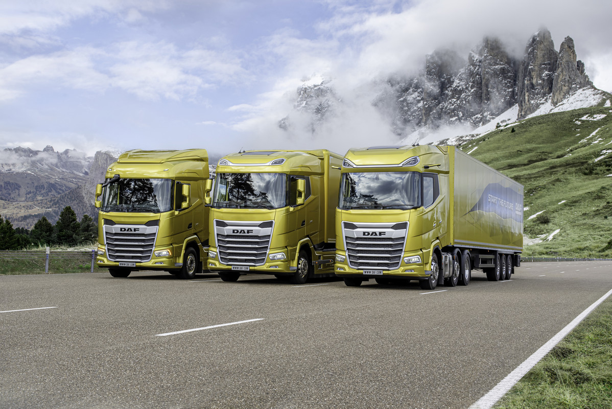2-The-New-Generation-DAF-trucks-2021-From-left-to-right-XF-XG-and-XG.jpg