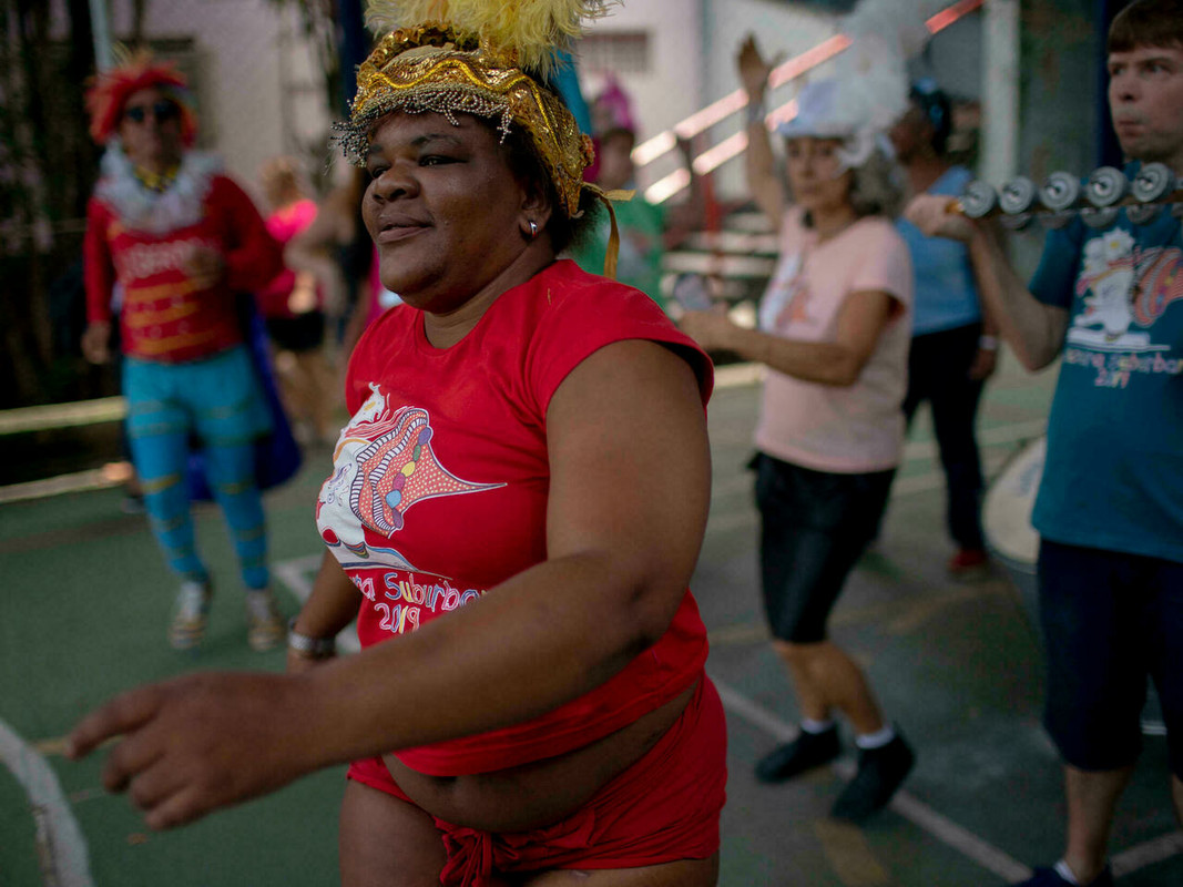 Brasil cancela desfiles de Carnaval de Río de Janeiro por aumento de COVID-19