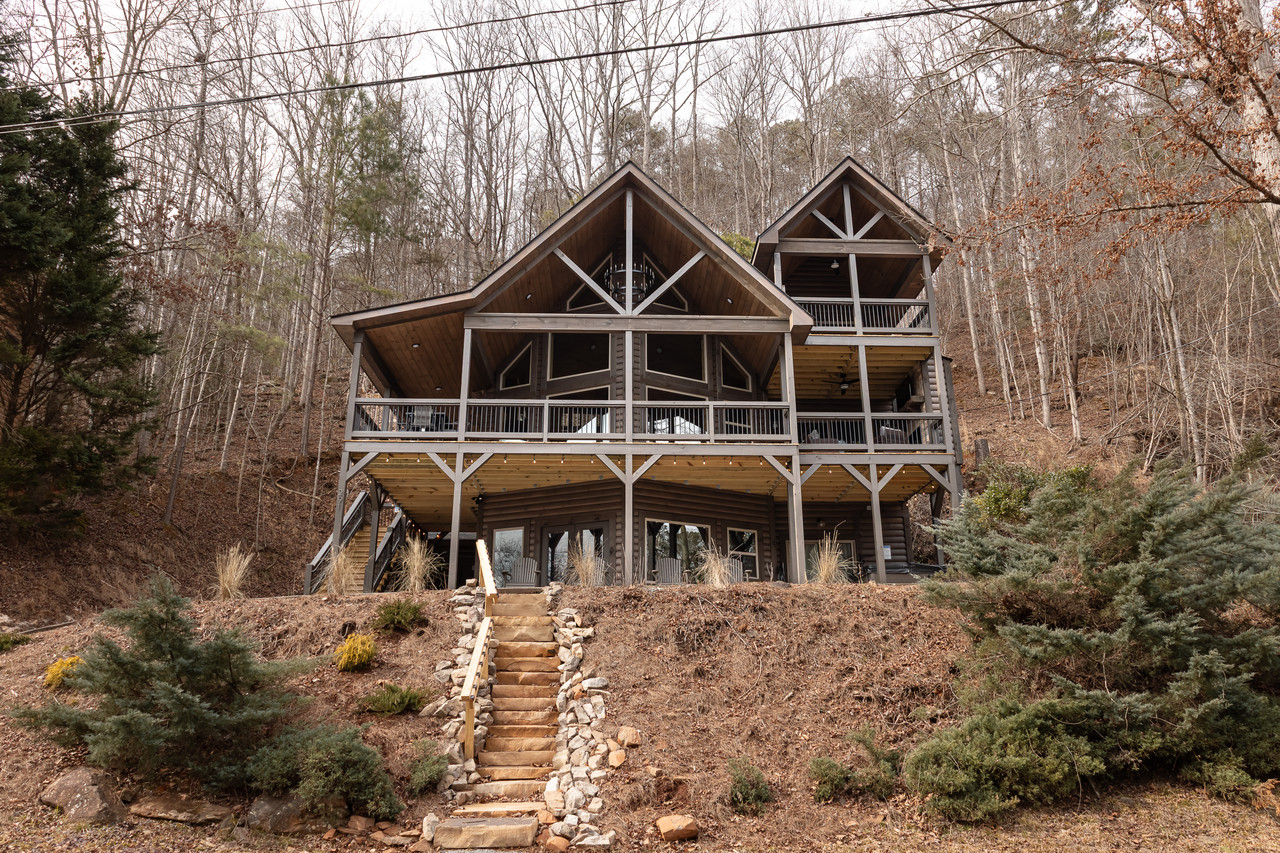 River's Den - Image 25