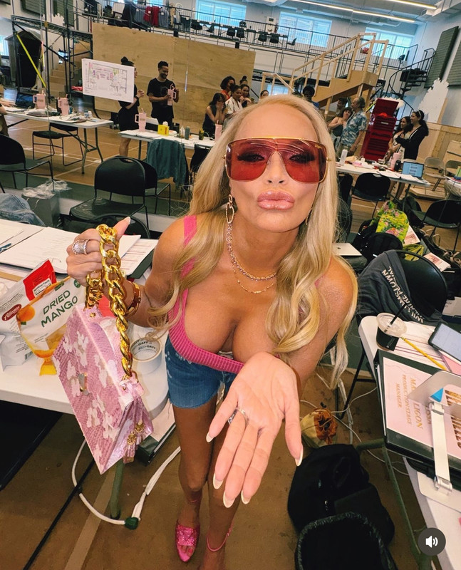 THE QUEEN OF VERSAILLES musical will have pre-Bway tryout this summer in Boston