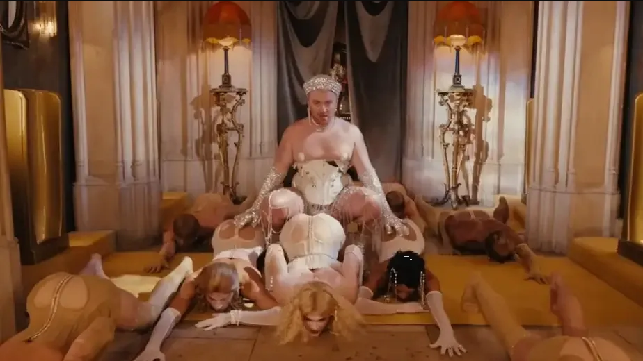 Sam Smith estrena polémico video y piden cancelarlo por su contenido sexual