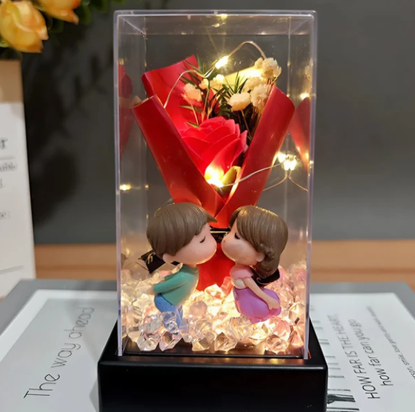 Подарунок дівчині: ТОП ідей, які гарантовано справлять враження