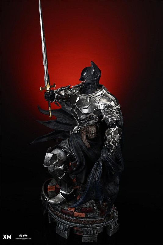 Premium Collectibles : Dark Knights of Steel Bruce Wayne 1/4 Statue  18