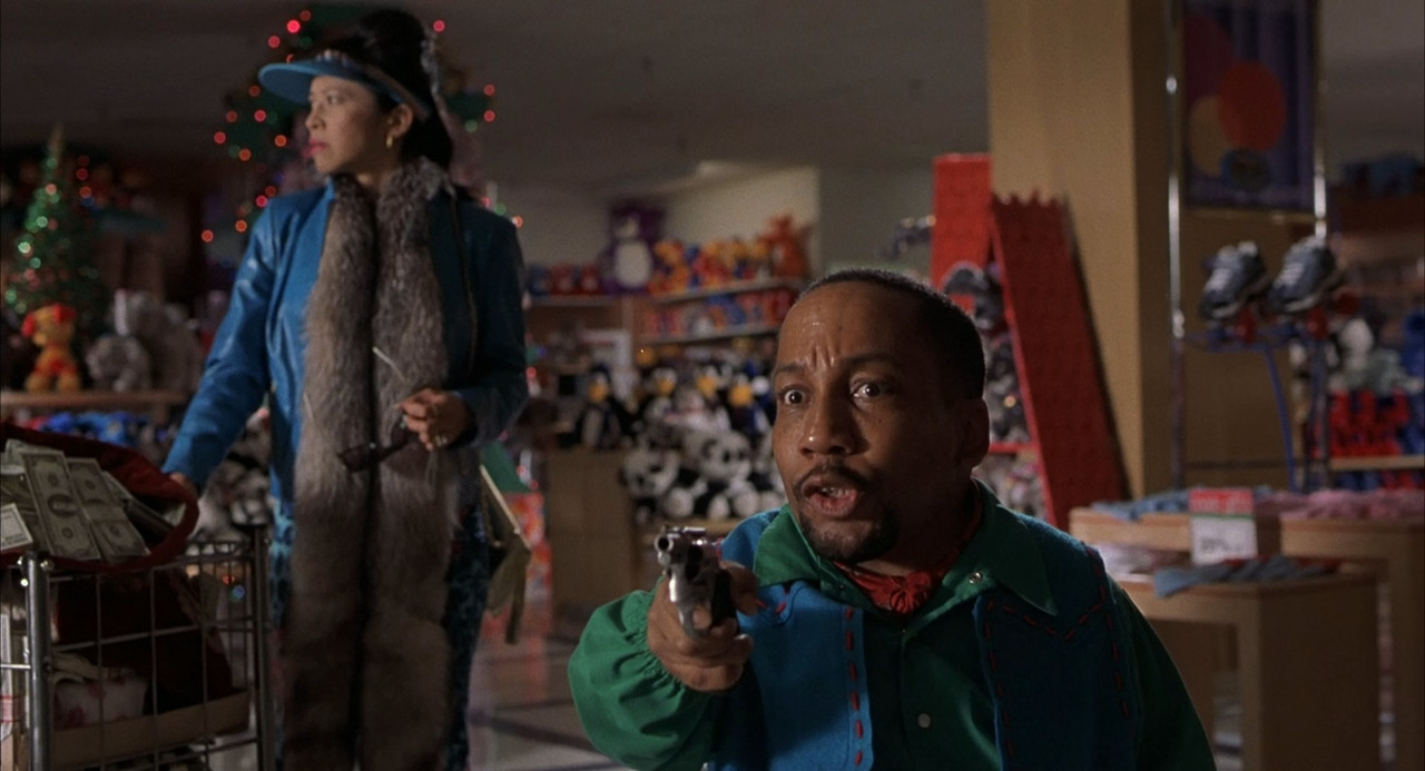 Bad Santa 2003 Unrated (1080p x265 10bit Tigole).mkv_snapshot_01