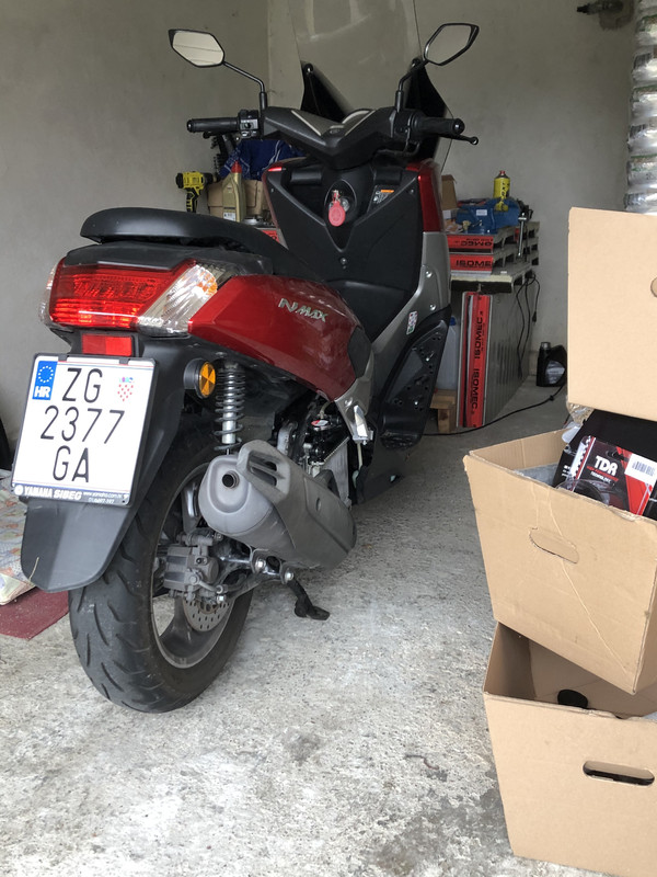 60BA0516-7690-4464-AB8B-A58206AF067F