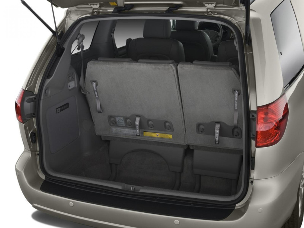 2008-toyota-sienna-4