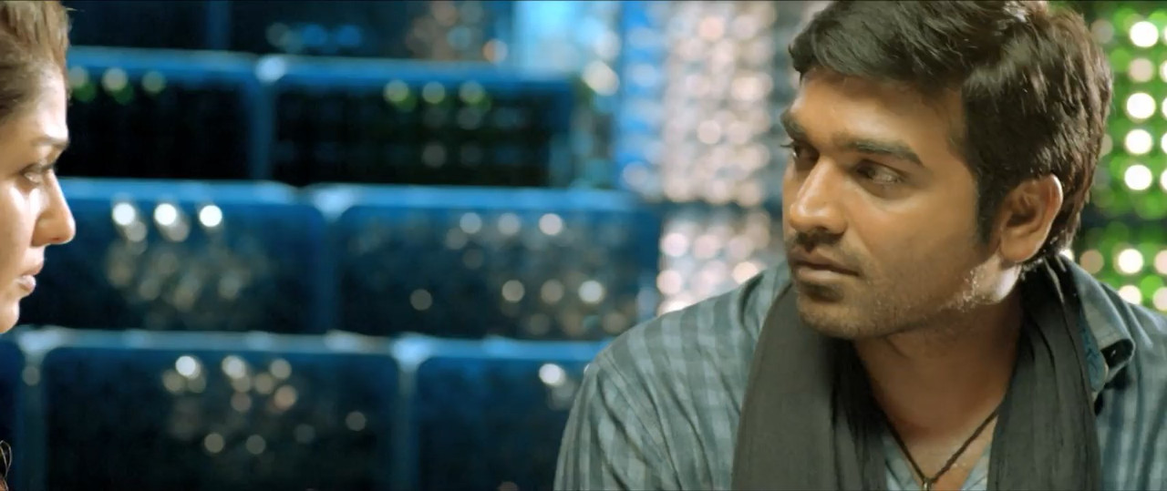 Naanum Rowdydhaan 2015 WebRip [Tamil] 480p, 720p ESub Screenshot