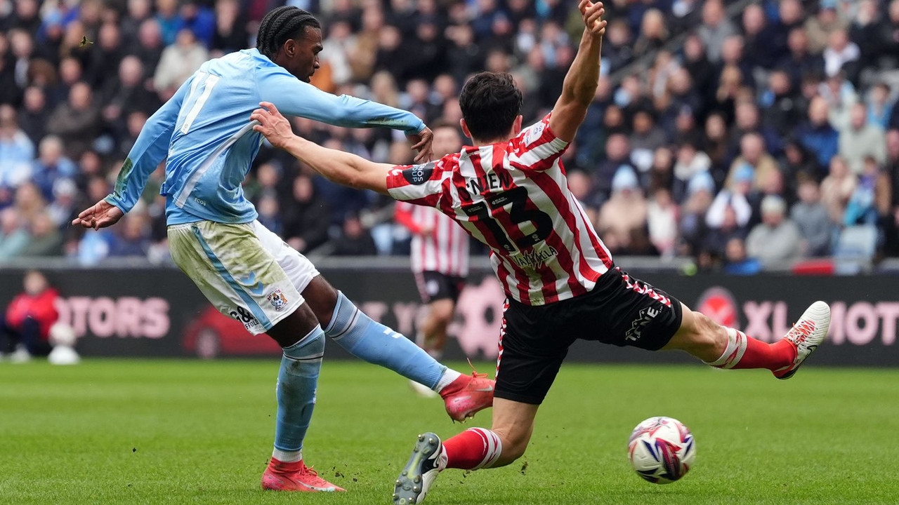 Nhận định, soi kèo Sunderland AFC vs Huddersfield Town A.F.C, 01h45 ngày 27/8