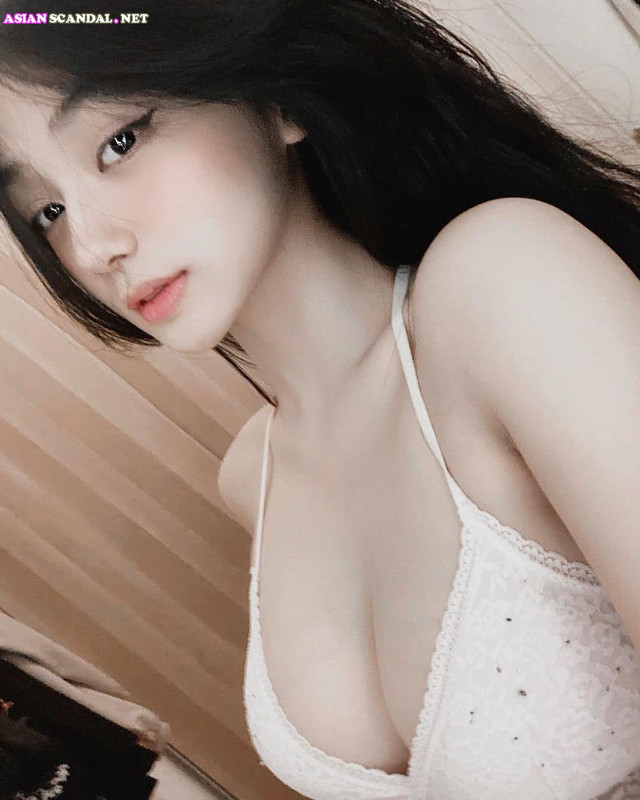 Fille vietnamienne Tran Ha Linh