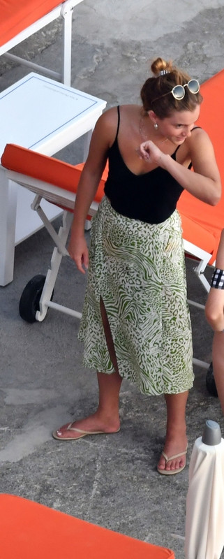 emmawatson-updates.com (44)